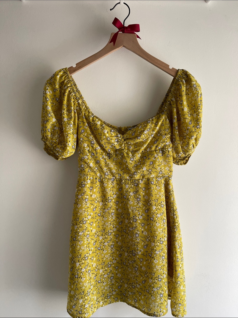 Beginning Boutique Yellow Floral Puff Sleeve Mini Dress Size 4 Lined Summer Chic